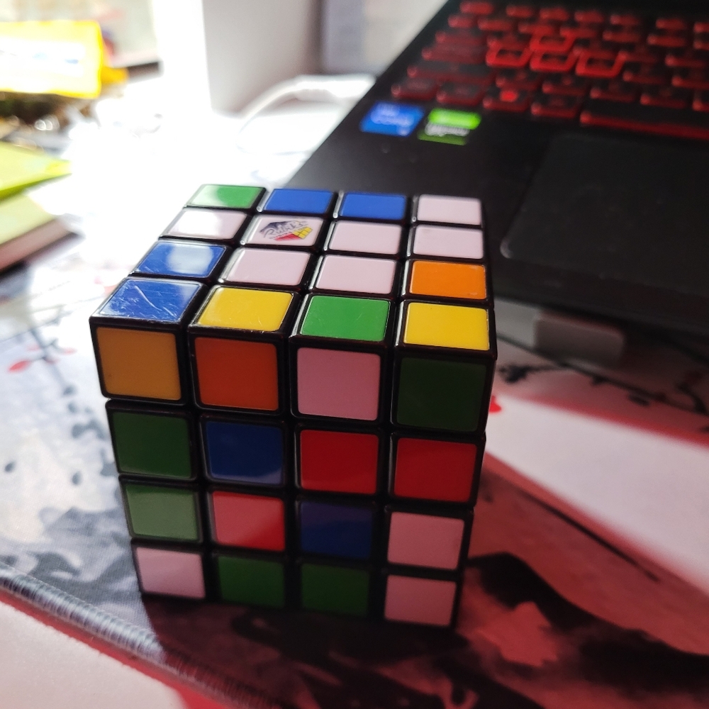4 x 4 rubiks cube